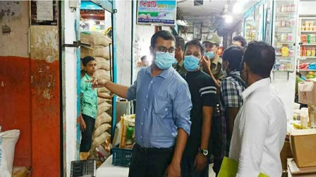 নিউ মার্কেটের চার দখলদার উচ্ছেদ