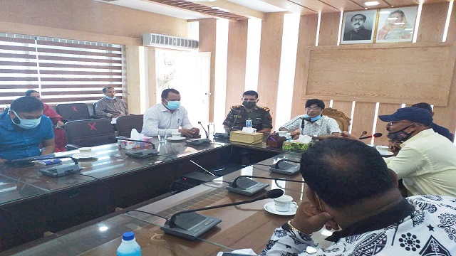 নীলফামারীতে সাংবাদিকদের সাথে ডিসি’র মতবিনিময়