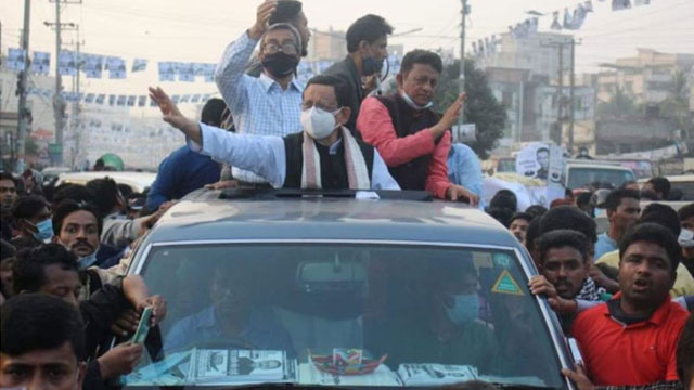 প্রতিশ্রুতির বন্যায় ভাসছে চট্টগ্রামবাসী