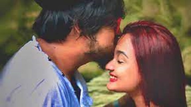 নোবেলের বাবা হও্যার খরবর জানেন না তার স্ত্রী