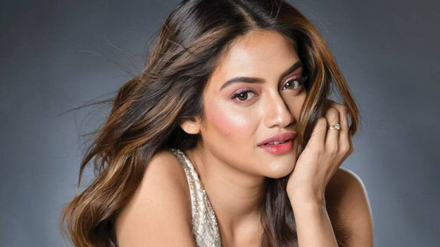 রাজনীতির মাঠে সময় দিচ্ছেন নুসরাত