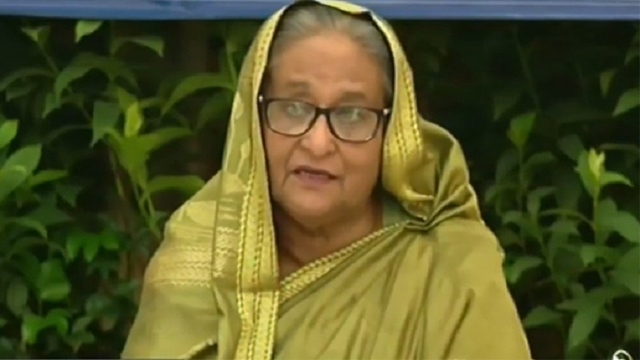 বিদেশ নামক সোনার হরিণের পেছনে অন্ধের মতো ছুটবেন না: প্রধানমন্ত্রী