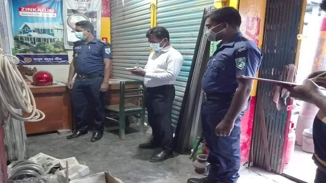পলাশবাড়ীতে অভিযানে চালিয়ে ৩ টি মামলায় ৩ জনকে ২ হাজার' টাকা জরিমানা