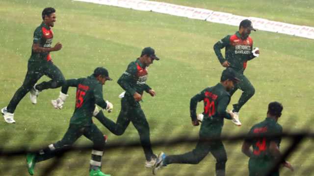 বাংলাদেশ-ওয়েস্ট ইন্ডিজ ম্যাচে হঠাৎ বৃষ্টি