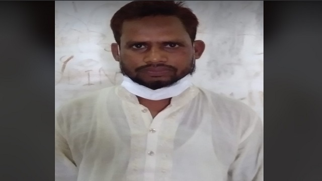 সাতক্ষীরার ব্লাকার মন্টুকে আটক করেছে পুলিশ