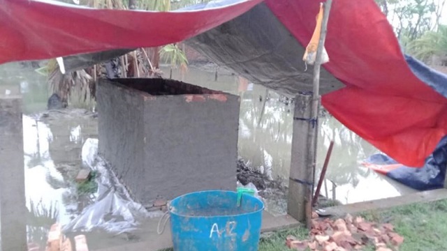 সাতক্ষীরায় ইটের তৈরি কবরে দাফন হলো এক যুবকের