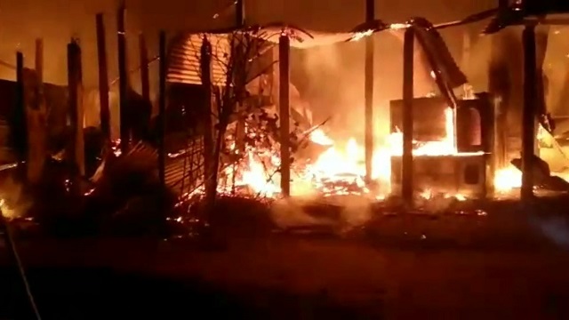 সুনামগঞ্জে গ্যাস সিলিন্ডার লিক হয়ে অগ্নিকাণ্ড, ১০টি বসত ঘর পুড়ে ছাই