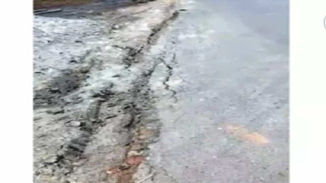 সড়ক সংস্কার কাজ শেষ হওয়ার আগেই ভাঙন 