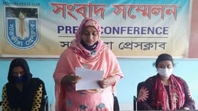 এক বিধবা নারীর সংবাদ সম্মেলন