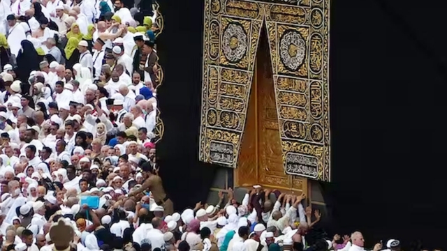 সময় বাড়িয়েও অপূর্ণ হজের অর্ধেক কোটা
