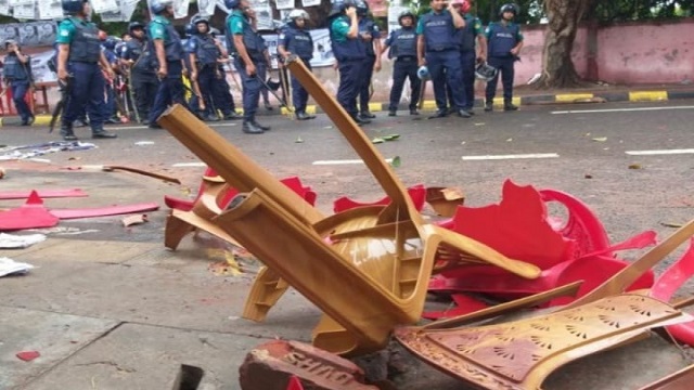 রাসিক নির্বাচন : দুই কাউন্সিলর প্রার্থীর সমর্থকদের মধ্যে হাতাহাতি