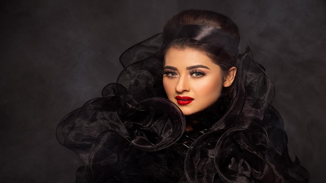 সমালোচকদেরই এই গান দিয়ে জবাব দিলেন বুবলী