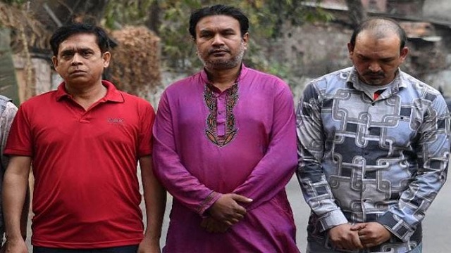 সিদ্দিকবাজারে বিস্ফোরণ: ভবনের দুই মালিকসহ গ্রেপ্তার ৩
