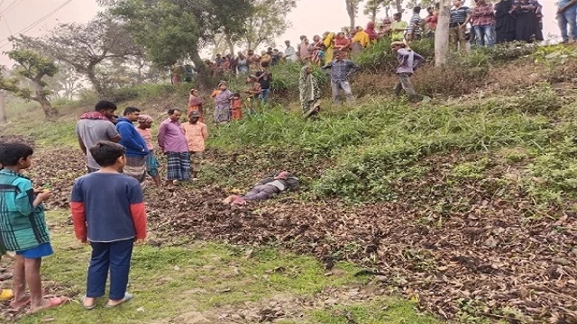 রাস্তার ধারে মিলল অটোচালকের হাত-পা বাঁধা লাশ