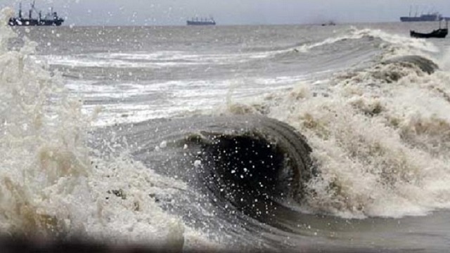 সাগরে লঘুচাপ, বন্দরে ৩ নম্বর সতর্কসংকেত