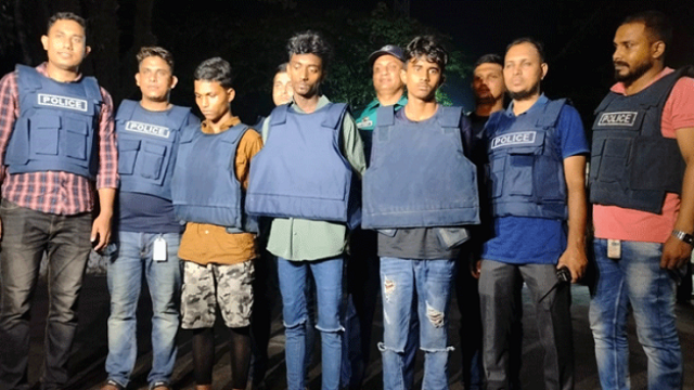 সবজি বিক্রেতা হত্যার দায়ে ৩ ছিনতাইকারী গ্রেপ্তার