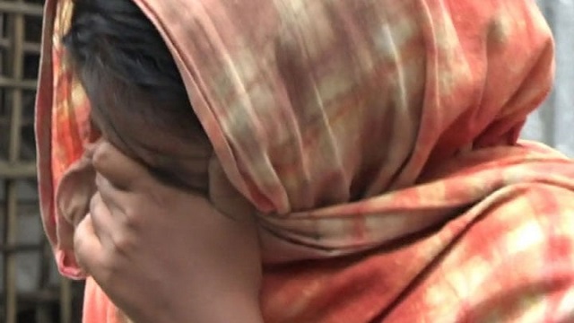 ধর্ষণচেষ্টার সময় ভাসুরের গোপনাঙ্গ কাটলেন গৃহবধূ
