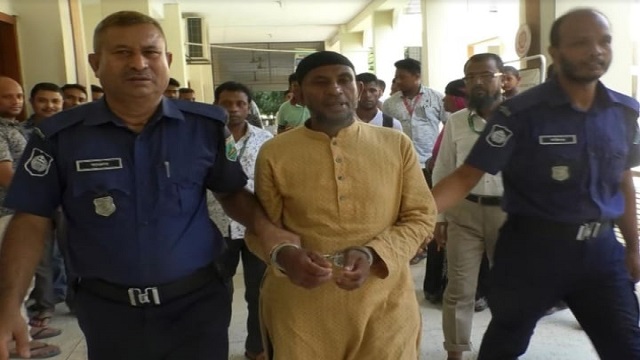 বিয়ের প্রস্তাব প্রত্যাখ্যান করায় ছাত্রীকে এসিড নিক্ষেপ, শিক্ষকের যাবজ্জীবন