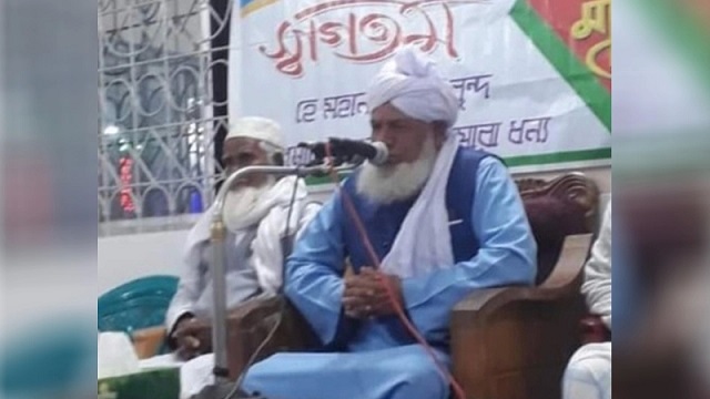 ওয়াজ মাহফিলে বয়ানরত অবস্থায় ইমামের মৃত্যু