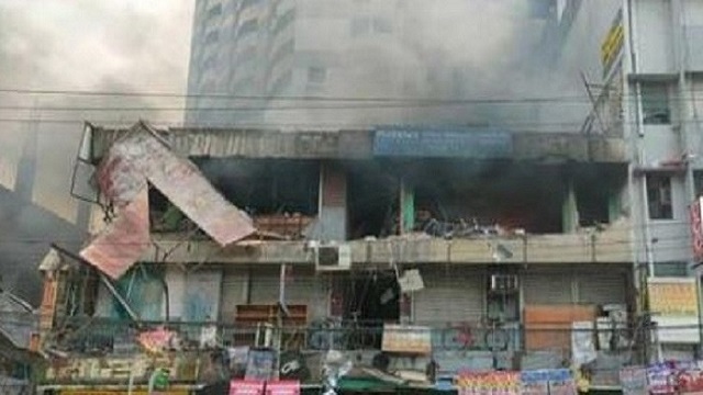 সায়েন্সল্যাব মোড়ে ভবনে বিস্ফোরণ, আংশিক বিধ্বস্ত