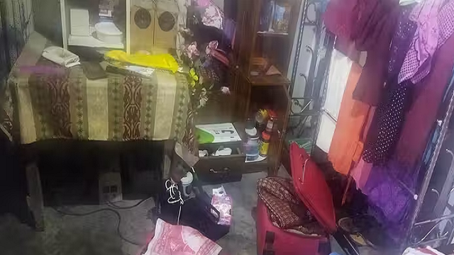 বাগেরহাটে ভোররাতে অজ্ঞান করে দুই বাড়িতে লুট