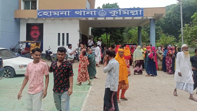 একই রশিতে ঝুলছিল মা-ছেলের মরদেহ