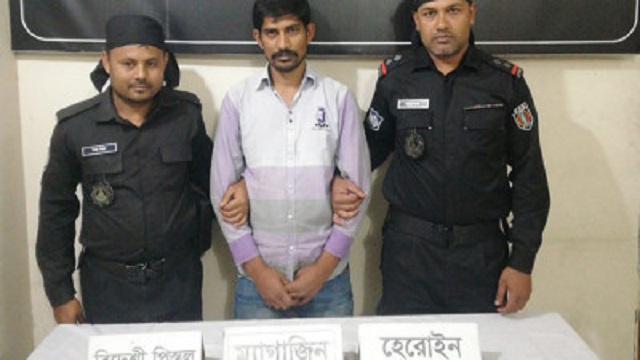 রাজশাহীতে বিদেশি পিস্তলসহ শীর্ষ সন্ত্রাসী সুইট আটক