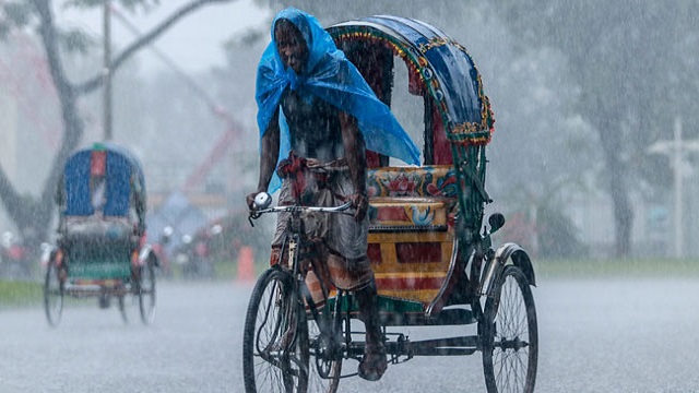 মাঝারি থেকে ভারী বৃষ্টির পূর্বাভাস