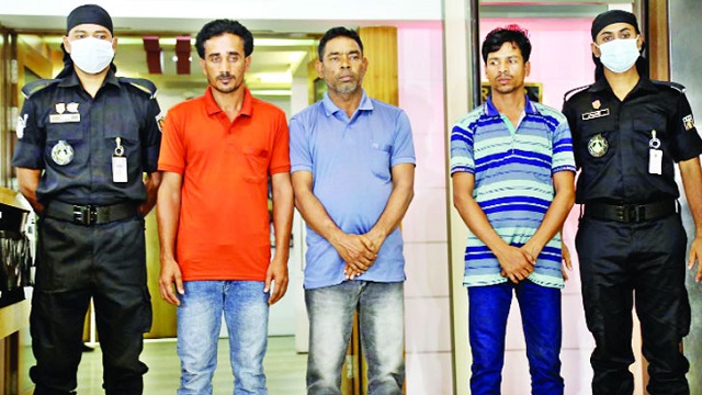 ইউপি চেয়ারম্যান বাবুসহ চারজনকে বকশীগঞ্জ থানায় হস্তান্তর