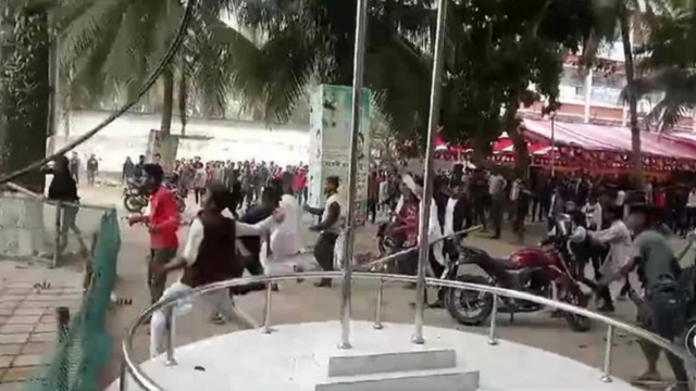 ছাত্রলীগের দুই গ্রুপের সংঘর্ষ, আহত ১০