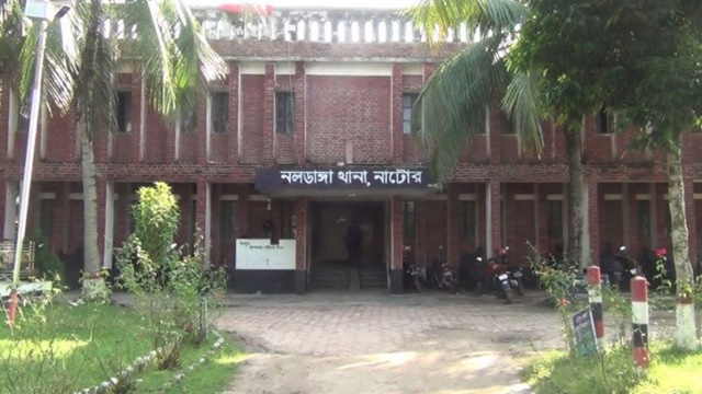 নাটোরে গৃহবধূকে ধর্ষণ: আ'লীগ নেতাসহ গ্রেপ্তার ২
