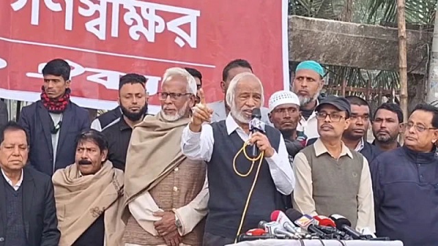 গণতন্ত্র উদ্ধার না হওয়া পর্যন্ত রাজপথ ছাড়বো না: মঈন খান