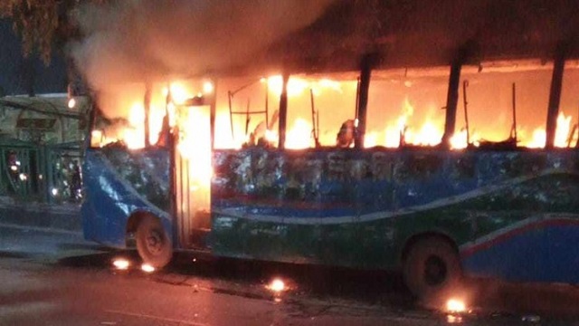 দেশজুড়ে ৬ বসে আগুন 