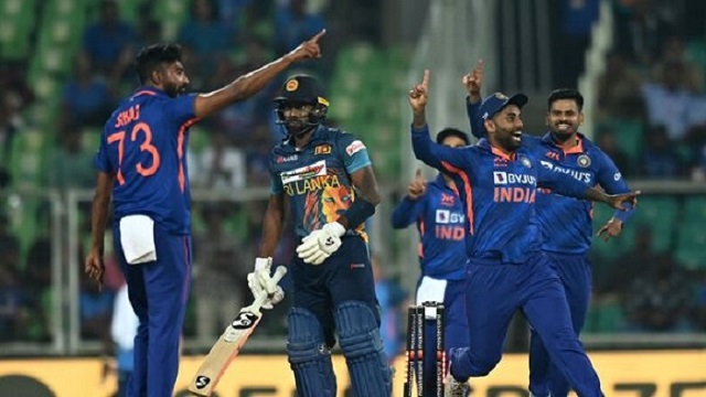 লজ্জার রেকর্ড গড়ে শ্রীলঙ্কার বড় হার