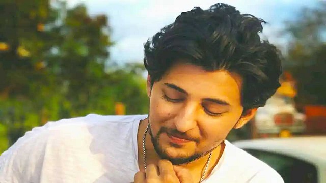 মঞ্চ মাতাতে ঢাকায় খিচ মেরি ফটো খ্যাত গায়ক দর্শন রাভাল, অবিস্মরণীয় রাতের অপেক্ষা...