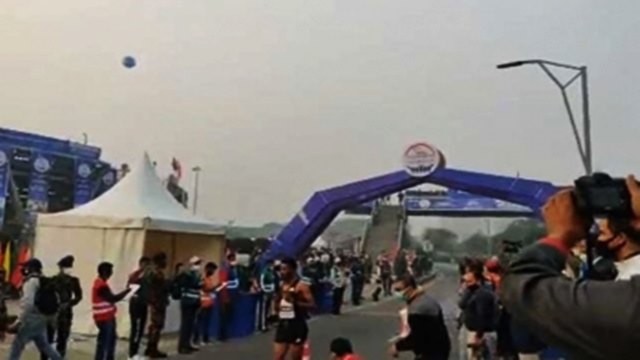 বঙ্গবন্ধু শেখ মুজিব ঢাকা ম্যারাথন-এর উদ্বোধন