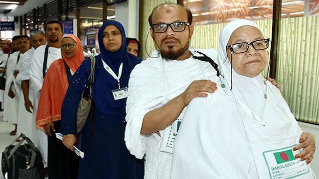 হজযাত্রী সবচেয়ে বেশি ঢাকায়, কম বান্দরবানে