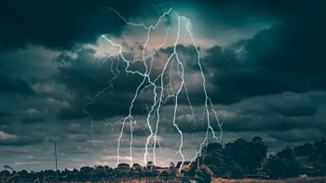 ভারতে বজ্রপাতে ৬৮ জনের মৃত্যু