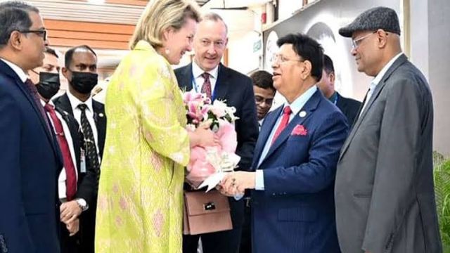 বেলজিয়ামের রানি কক্সবাজার পৌঁছেছেন