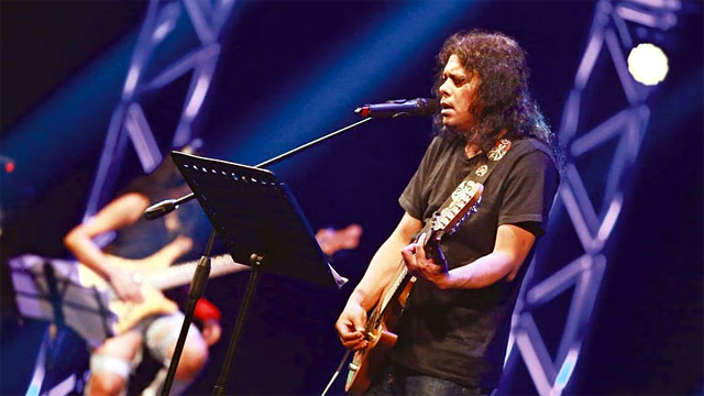 কোক স্টুডিও’র কনসার্টে পারফর্ম করবেন জেমস