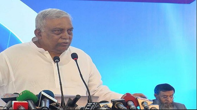 অন্যায় করলে পুলিশ বা জনপ্রতিনিধি যেই হোক না কেন রক্ষা নেই, হুঁশিয়ারি দিলেন স্বরাষ্ট্রমন্ত্রী