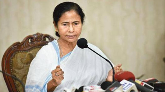 তৃণমূল এগিয়ে তবে পিছিয়ে মমতা!