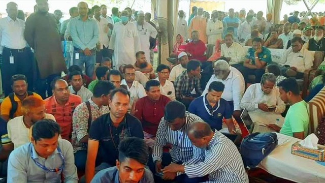 নওগাঁ জেলা প্রশাসনের সব সংবাদ বর্জন করার ঘোষণা সাংবাদিকদের