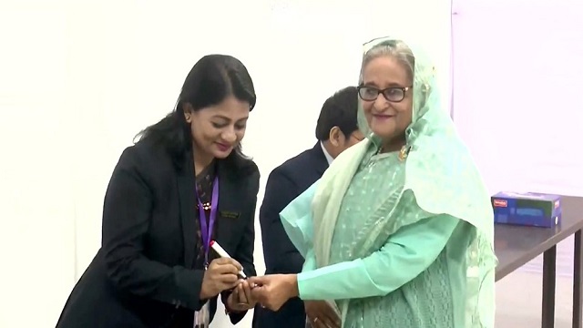 জনগণ তার ইচ্ছামতো ভোট দেবে- প্রধানমন্ত্রী
