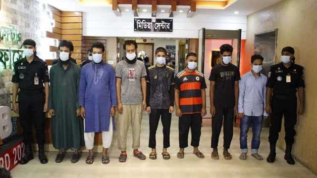 বাড়ি ছেড়ে যাওয়া ৪ যুবকসহ জঙ্গি সম্পৃক্ততায় গ্রেফতার  ৭ 