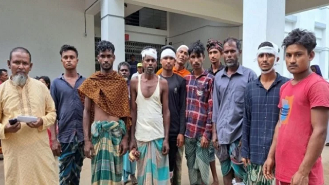 বিয়ে বাড়িতে ‘ধামাইল নাচ’ নিয়ে সংঘর্ষ, আহত ৫০