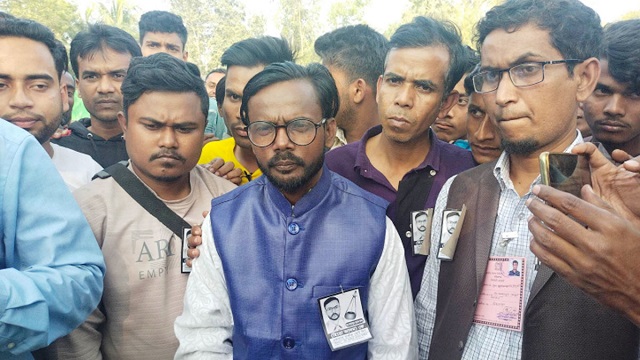 ওবায়দুল কাদেরের বক্তব্যে ফেসবুক লাইভে হিরো আলম