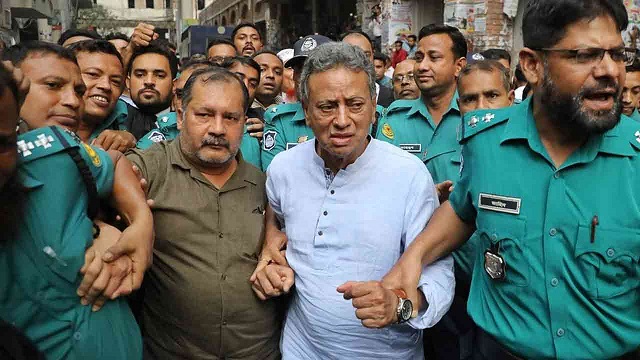 চার মামলায় জামিন পেলেন আমীর খসরু