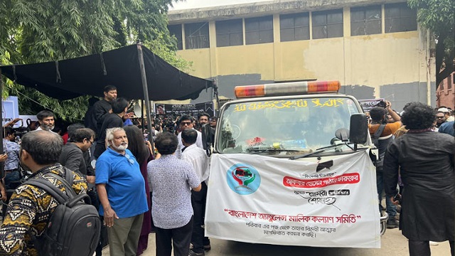 শেষবারের মতো এফডিসিতে চিত্রনায়ক ফারুক