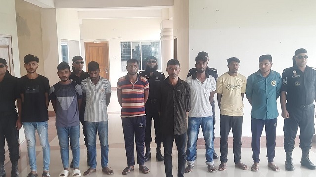 সুন্দরবনে জলদস্যু বাহিনীর প্রধানসহ আটক ৮